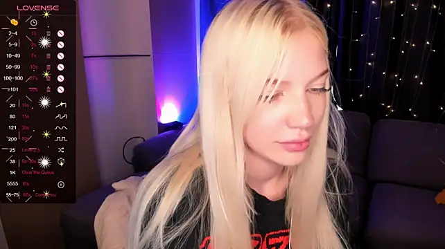 AnyaTaylor_ webcam