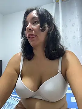 emely_sexx20 webcam
