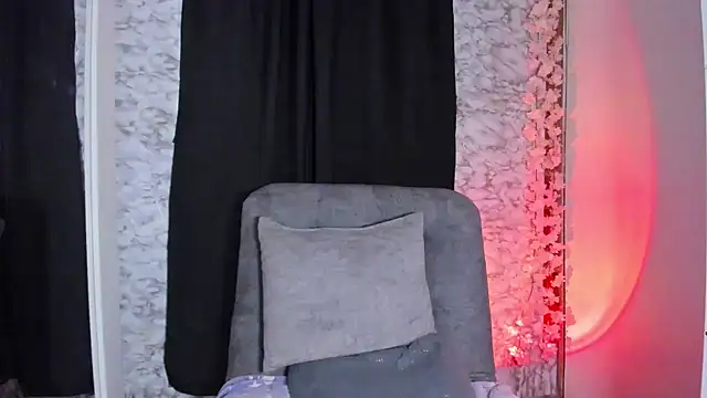 Sweet-Monica webcam