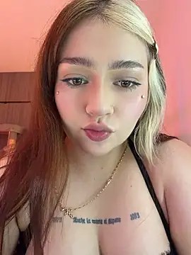 Daniela_ruizz webcam