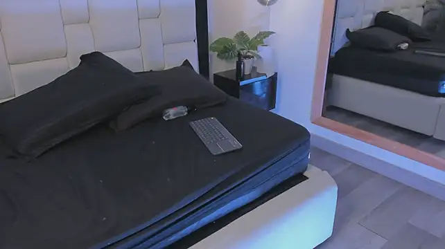 Amara_Sutton webcam
