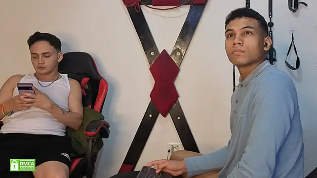 GoldenBoyDuo webcam