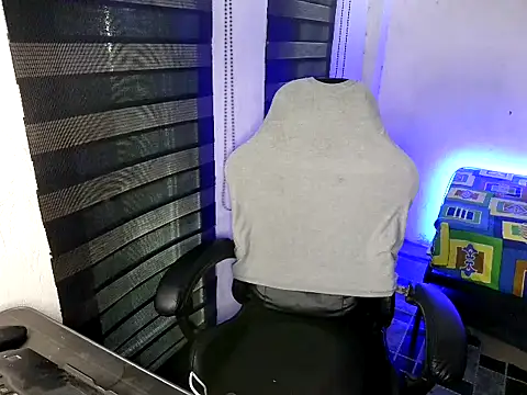 rowy_cam (M young) - Cum