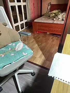 Mina048 webcam
