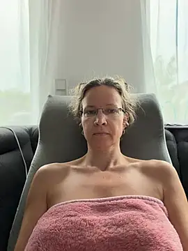 AnnikaRose webcam
