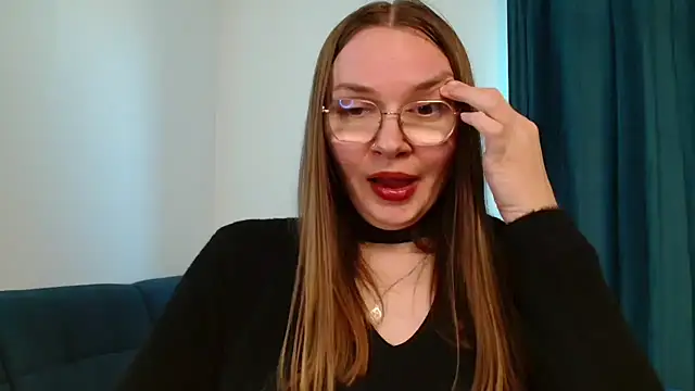 LooveELLYx webcam