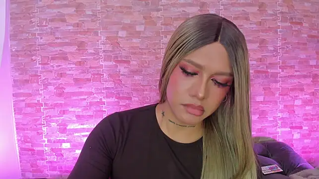 Dreams_Chloe webcam