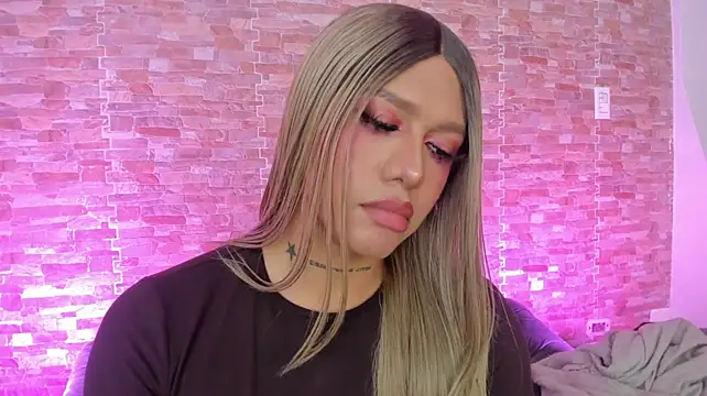 Dreams_Chloe webcam