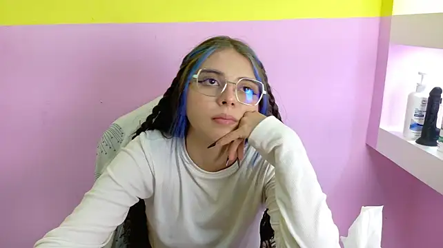 Kyomi_Hunt webcam