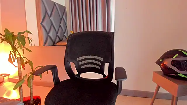 Ithan_Hott webcam