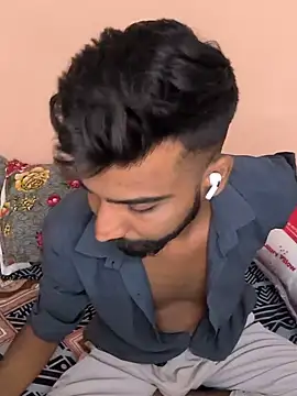 bisexual_yhh webcam