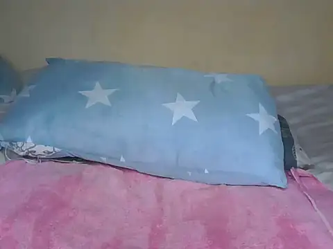 ChloelovesX webcam