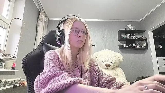 PlumyPrance webcam