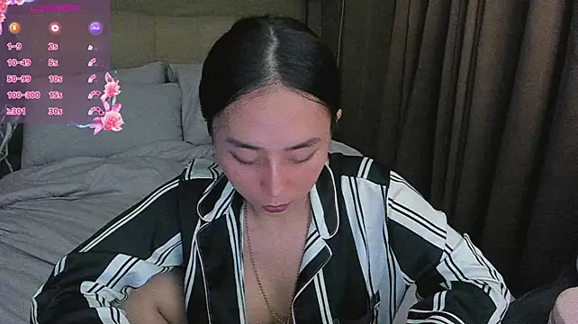 MissAyaCollins- webcam