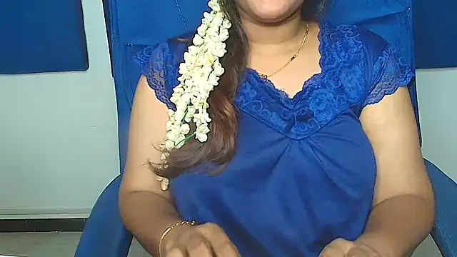 Anjali-Queen webcam