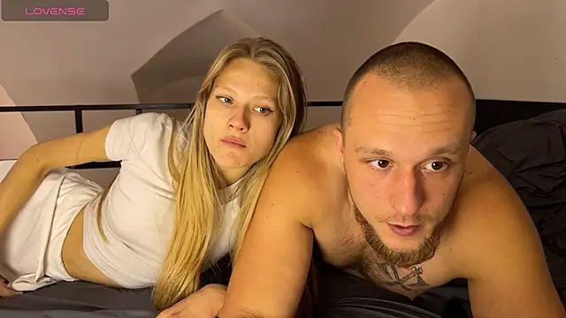 lion_and_kittyy webcam
