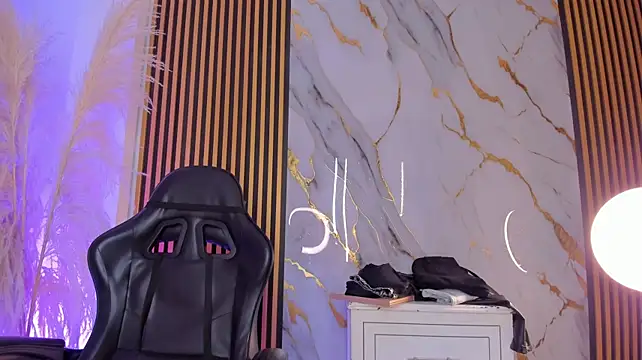 TinaJaneo_01 webcam