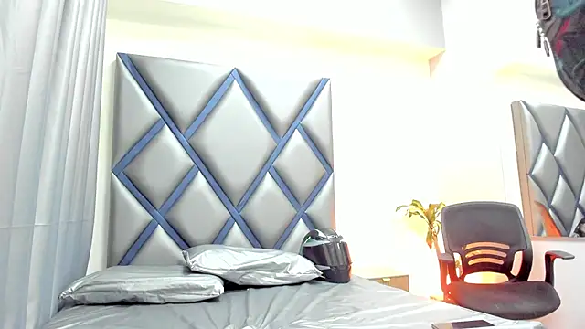 Ithan_Hott webcam