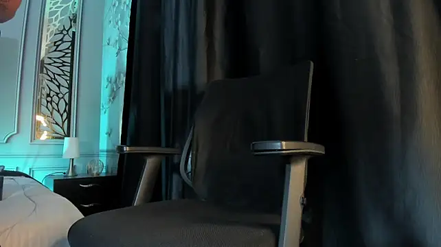 adrian_black86306 webcam