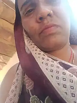 Priya_cutR