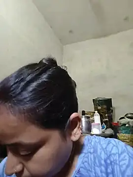ninadi_hot live cam preview