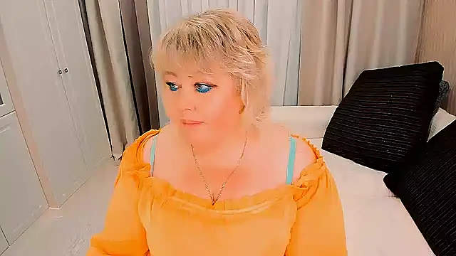 BIGTITSBBW webcam