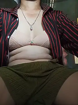 Linda-04 live cam on StripChat