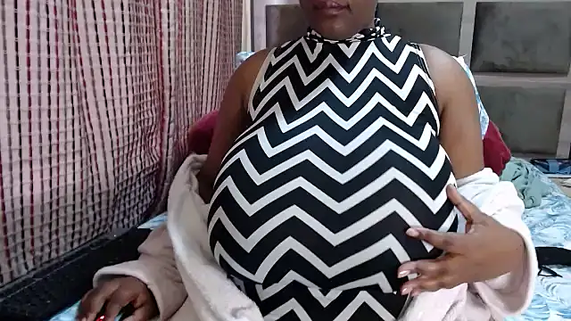 CHOCOLATEDARKBUSTYX webcam