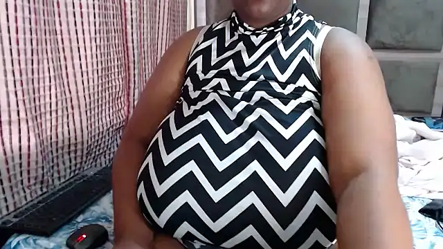 CHOCOLATEDARKBUSTYX live cam preview