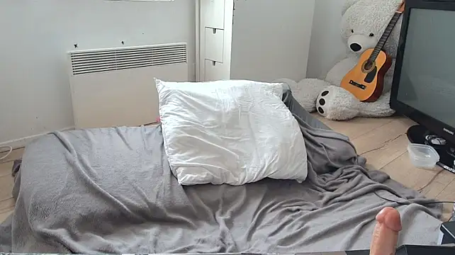 CeriseLapine webcam