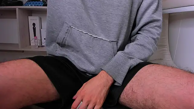 Aaron_Tate webcam