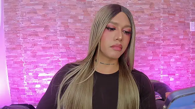 Dreams_Chloe webcam