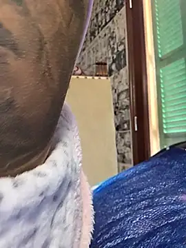 kylie_blck live cam on StripChat
