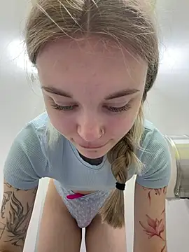 -MiaKitty