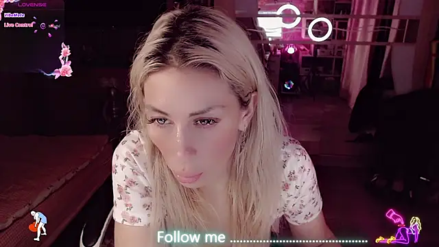 AnnieGOld_ webcam