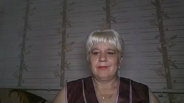 LizaRain777 live cam on StripChat