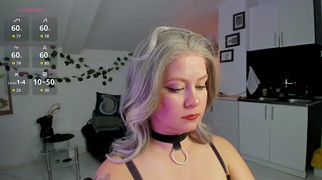 AmiableMuffleGirl webcam