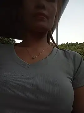 aiai220 live cam on StripChat