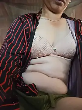 Linda-04 webcam
