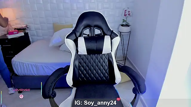 anny_rouse24 webcam