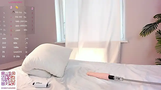 SweetLilyLove webcam