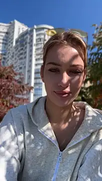 KikiWatson webcam