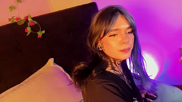 Its_Issa webcam