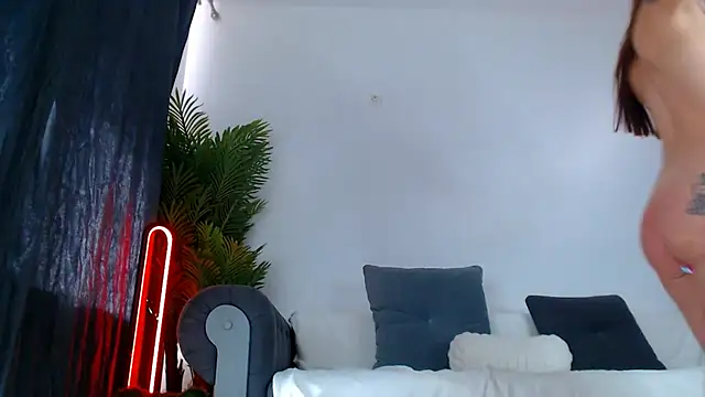 arianatattoos webcam