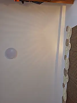 NeredaXxx webcam