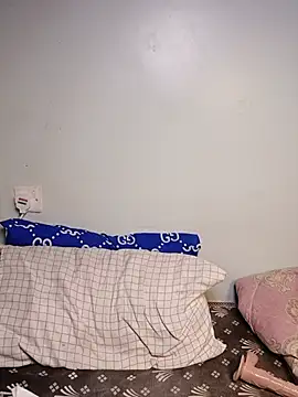 Midnight__Snack webcam
