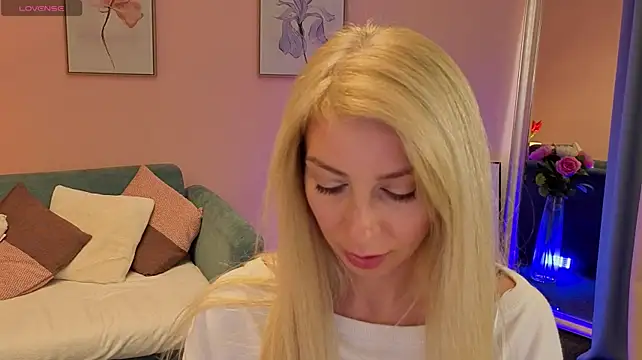 EllisSkyy webcam
