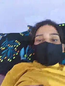 Mona_girl777 webcam