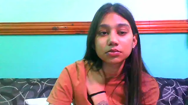 prettysmileaaliyah webcam