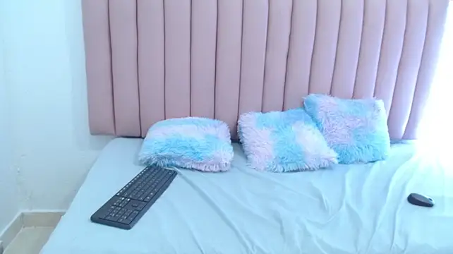 lunabelle18 webcam